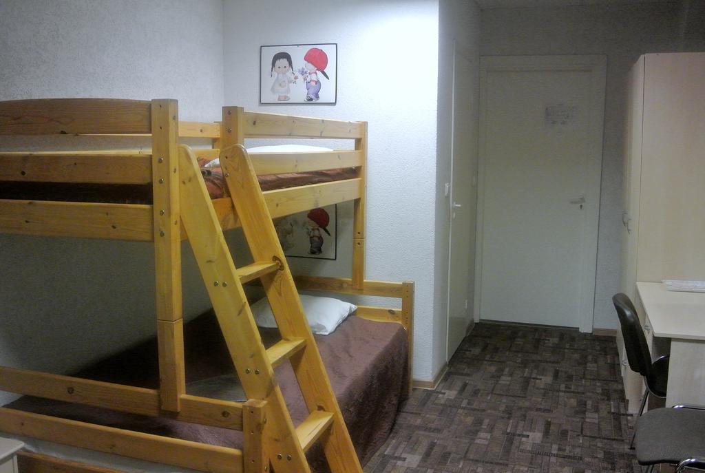 Eurohotel Maardu Habitación foto