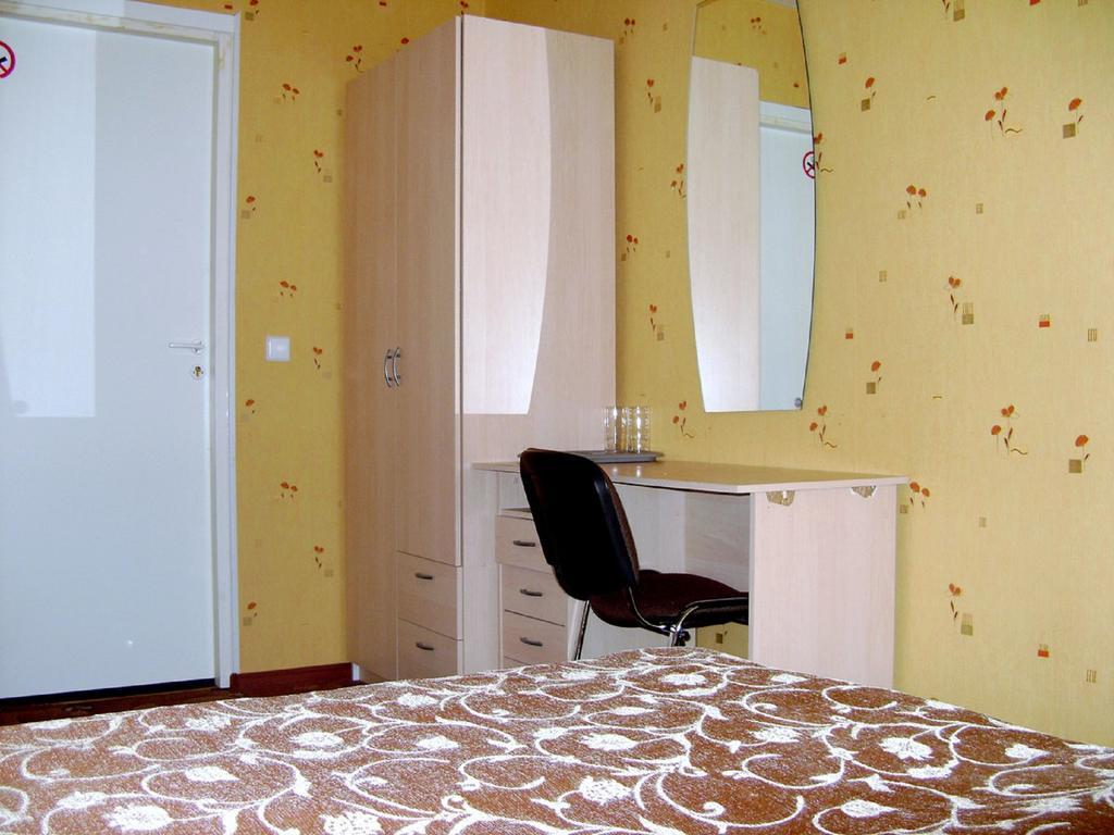 Eurohotel Maardu Habitación foto